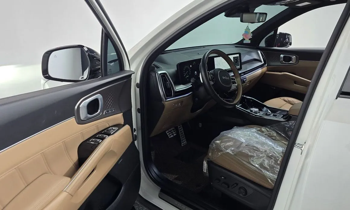 Kia Sorento — фото 8