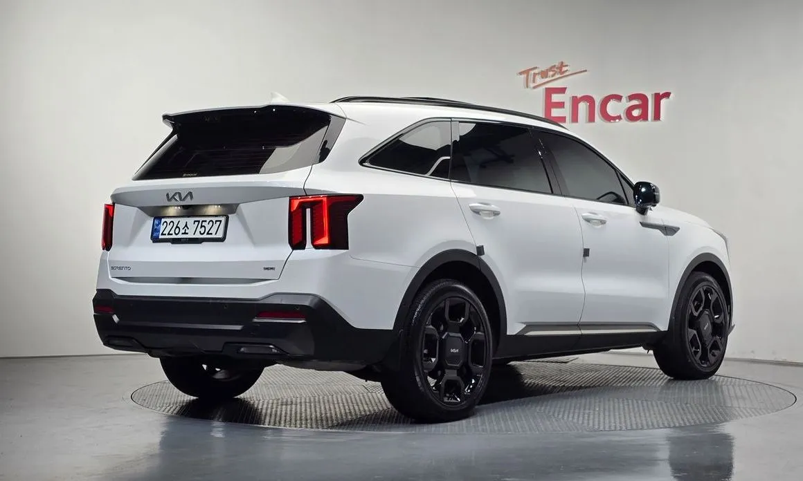 Kia Sorento — фото 5