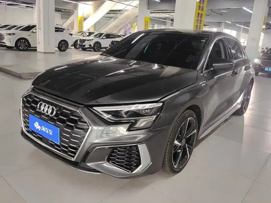 Audi A3 — фото 1