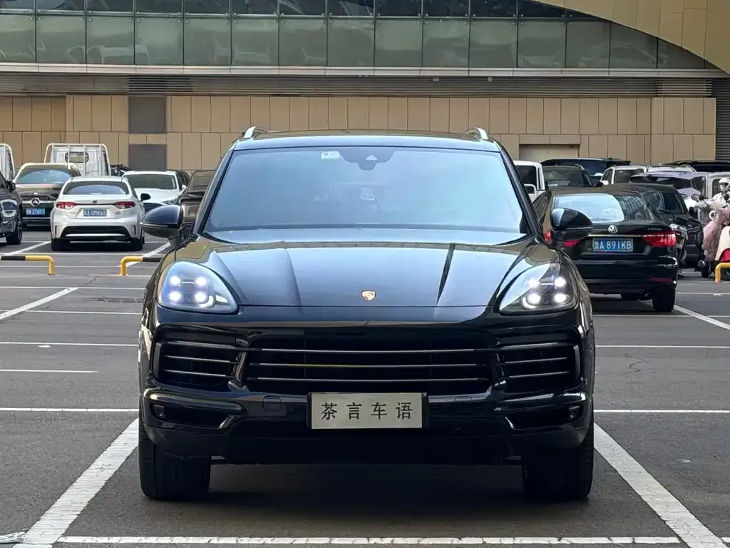 Porsche Cayenne Hybrid — фото 4