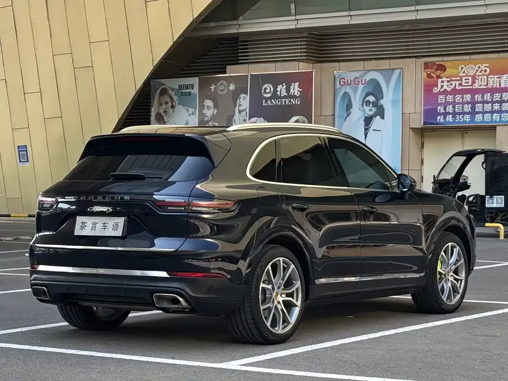 Porsche Cayenne Hybrid — фото 2