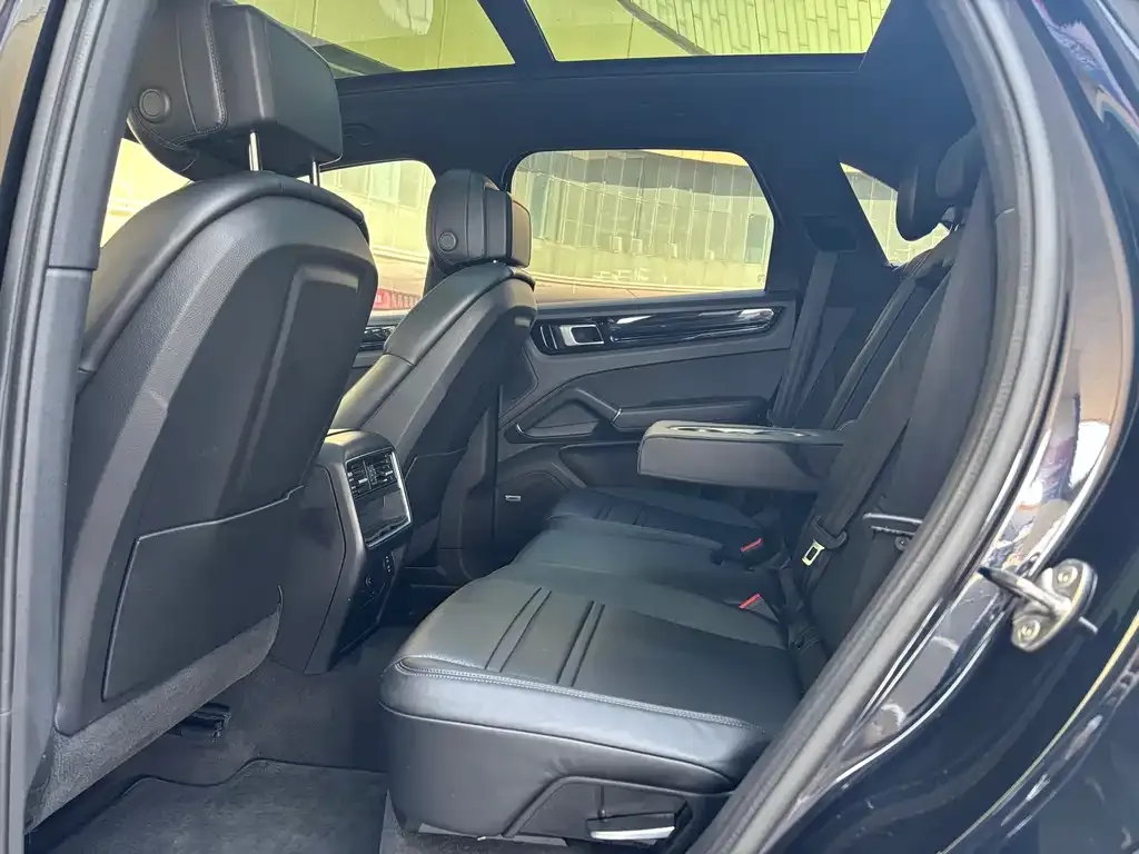 Porsche Cayenne Hybrid — фото 3