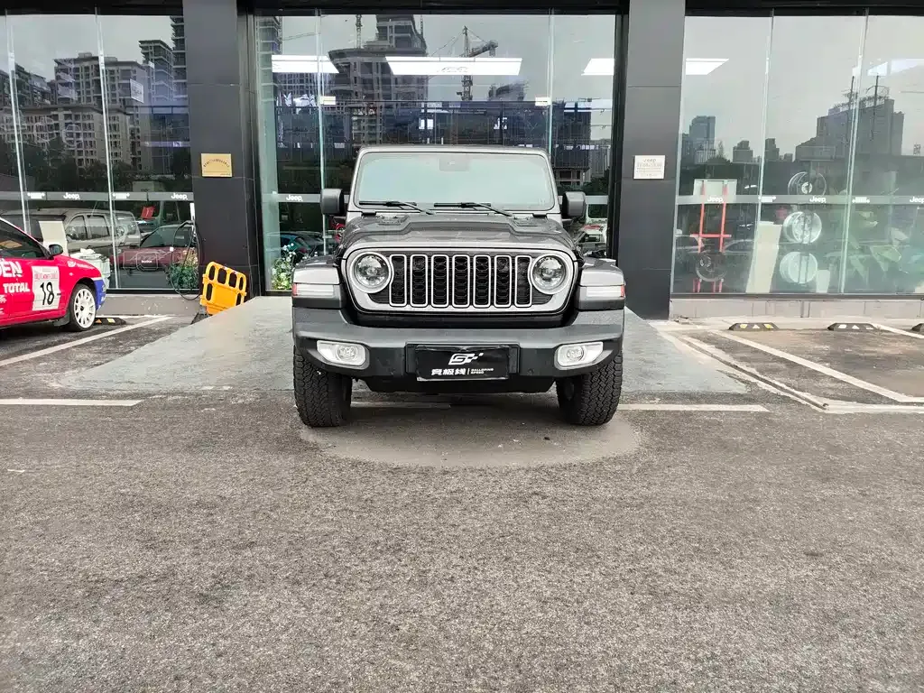 Jeep Wrangler — фото 8