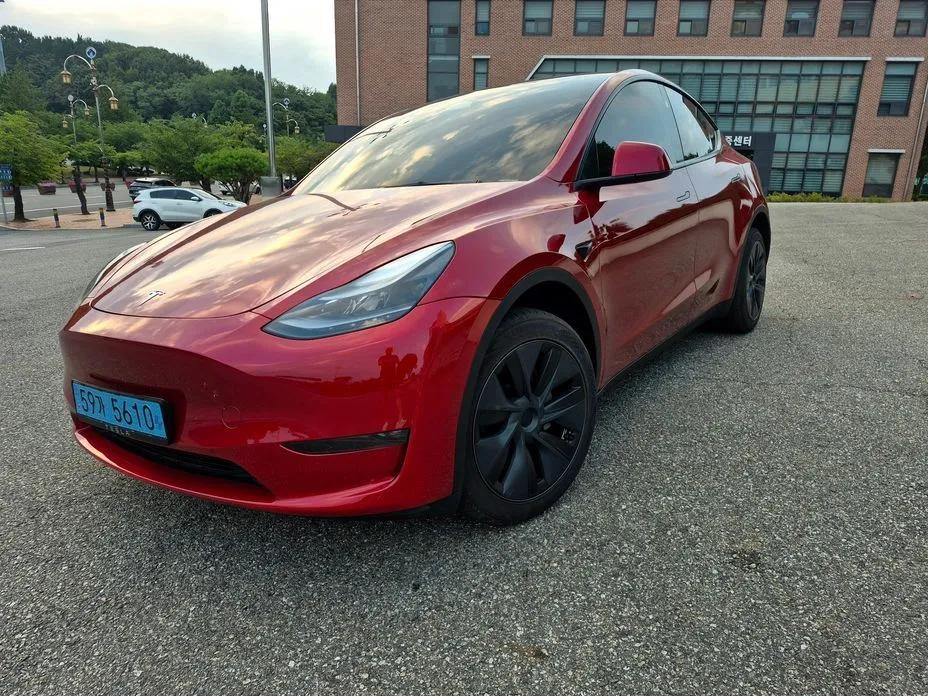 Tesla Model Y — фото 7