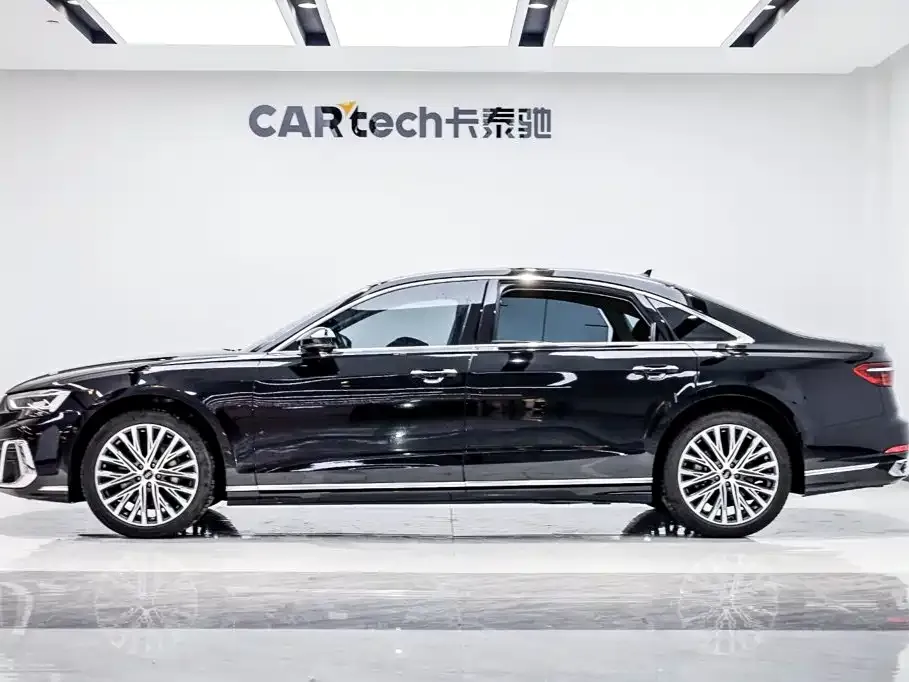 Audi A8 — фото 5