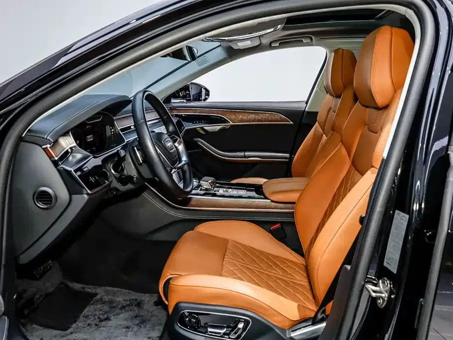Audi A8 — фото 7