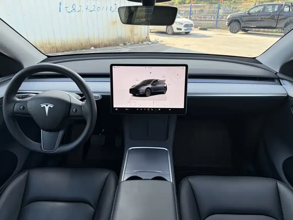 Tesla Model Y — фото 4