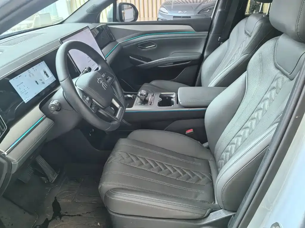 BYD L DM-i — фото 2