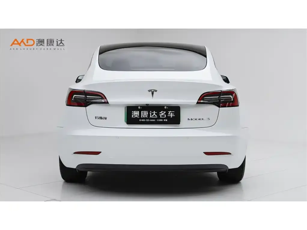 Tesla Model 3 — фото 4