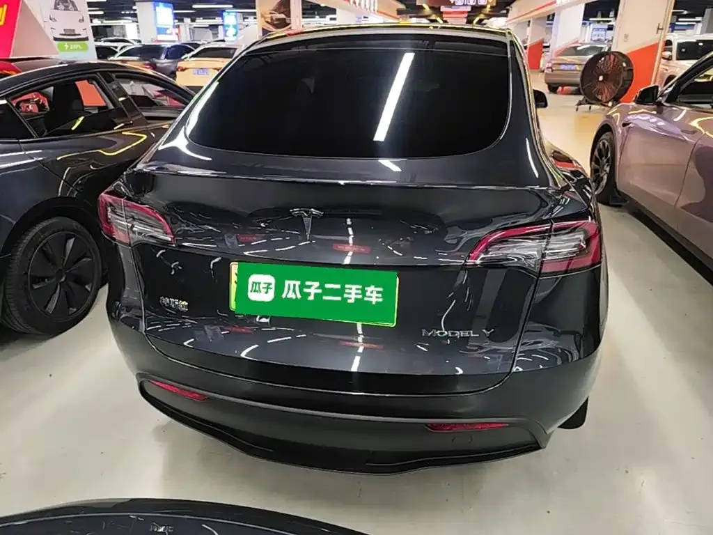 Tesla Model Y — фото 6
