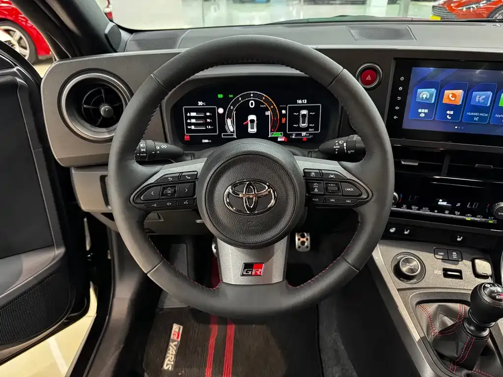 Toyota GR YARIS — фото 6