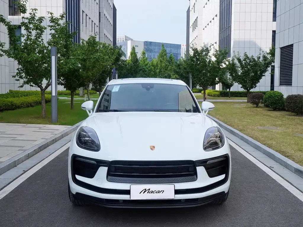 Porsche Macan — фото 1
