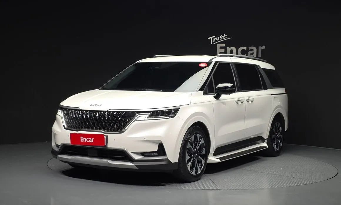 Kia Carnival — фото 1