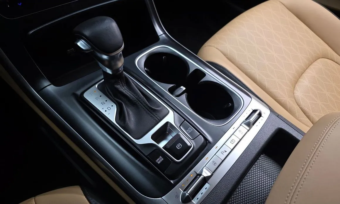 Kia Carnival — фото 10