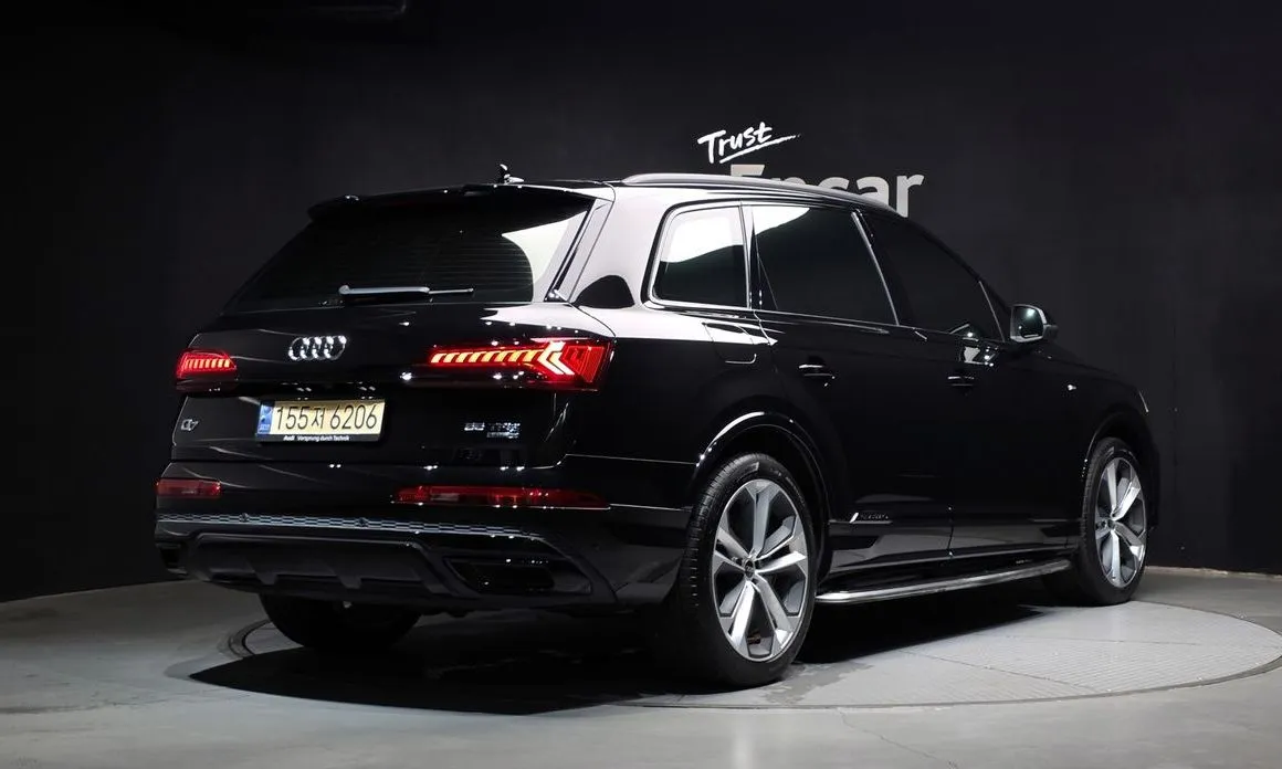 Audi Q7 — фото 5