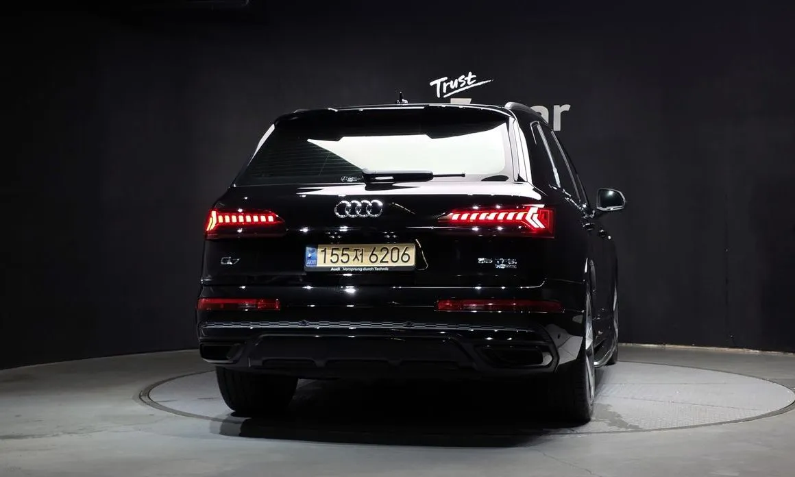 Audi Q7 — фото 2