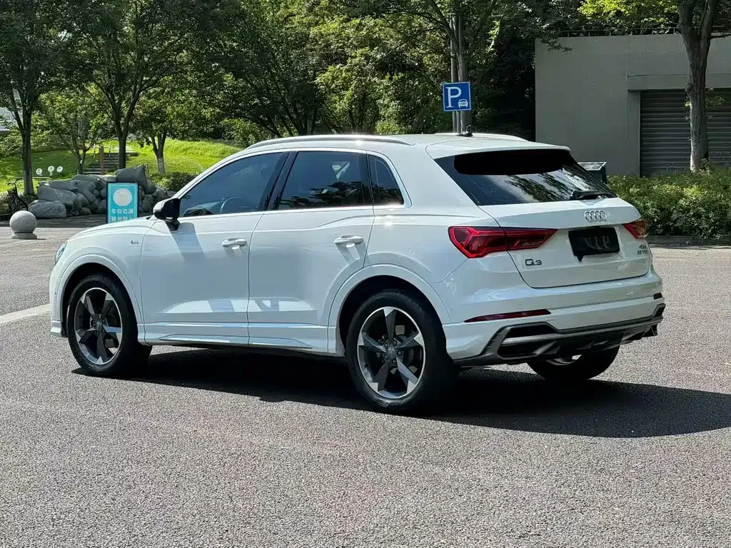 Audi Q3 — фото 7