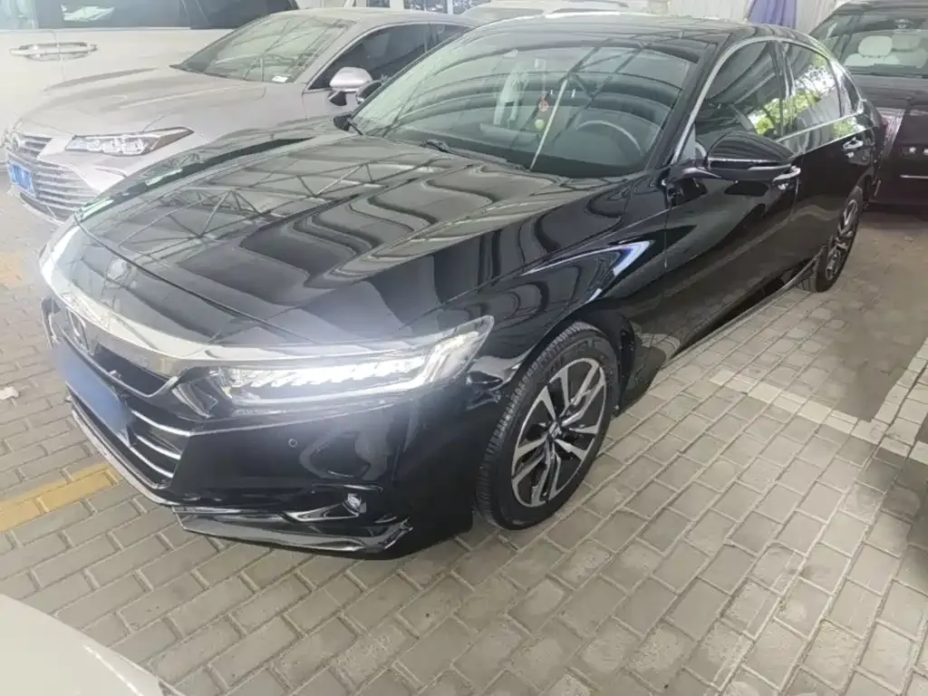 Honda Accord — фото 9
