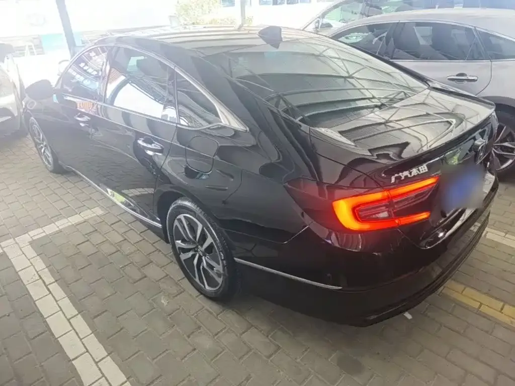 Honda Accord — фото 5