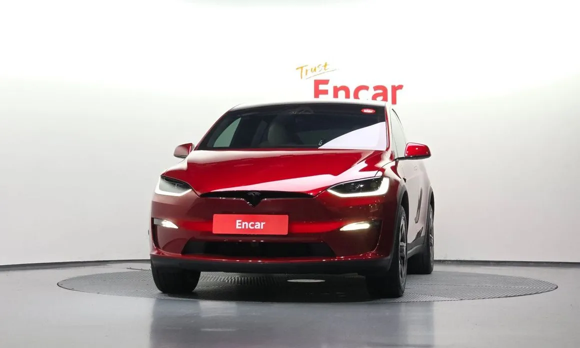 Tesla Model X — фото 6