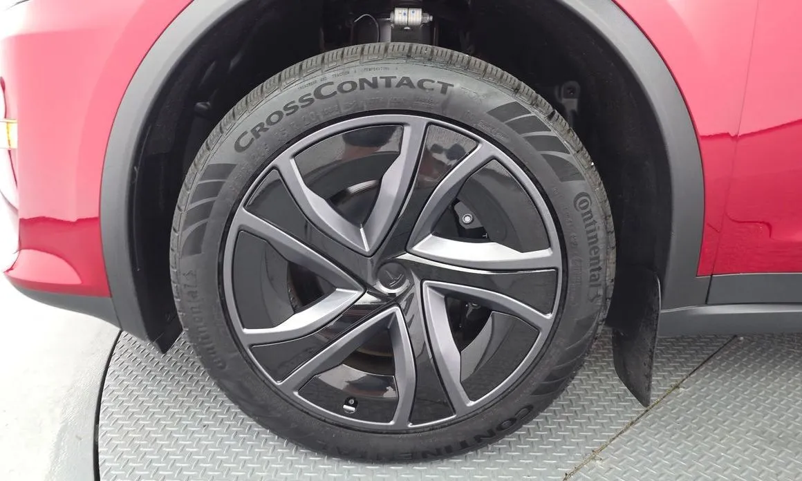 Tesla Model X — фото 9