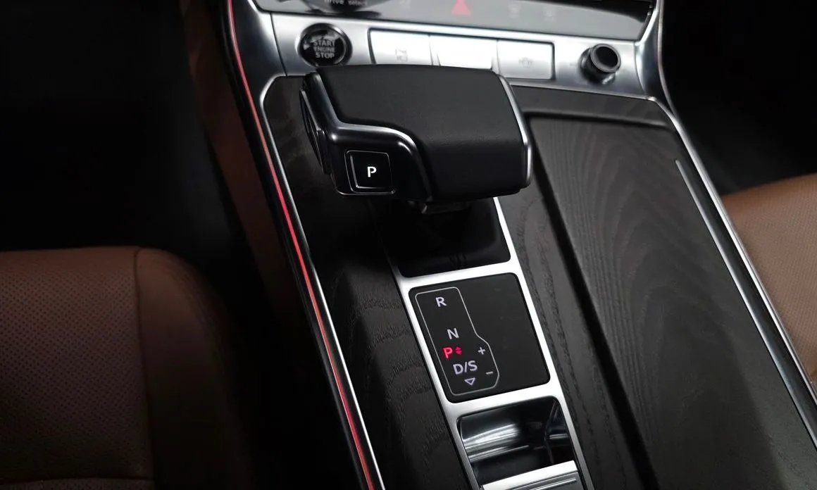 Audi A6 — фото 8