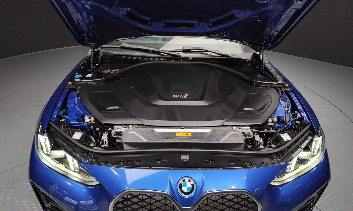 BMW i4 — фото 10