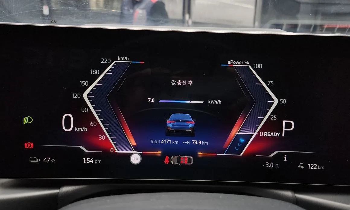 BMW i4 — фото 4