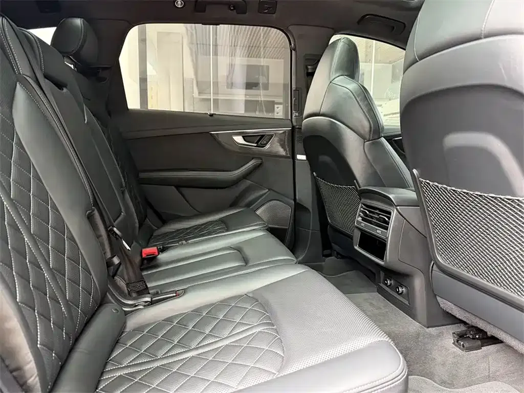 Audi SQ7 — фото 6