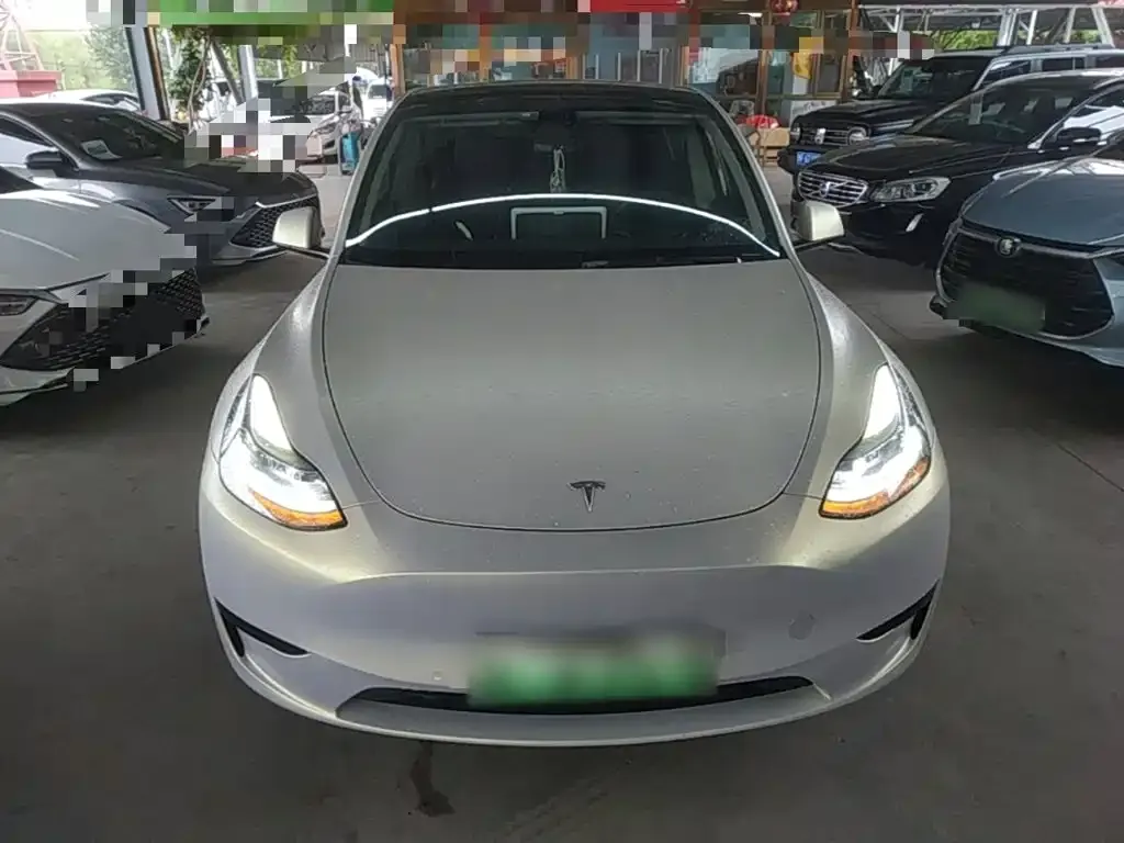 Tesla Model Y — фото 7
