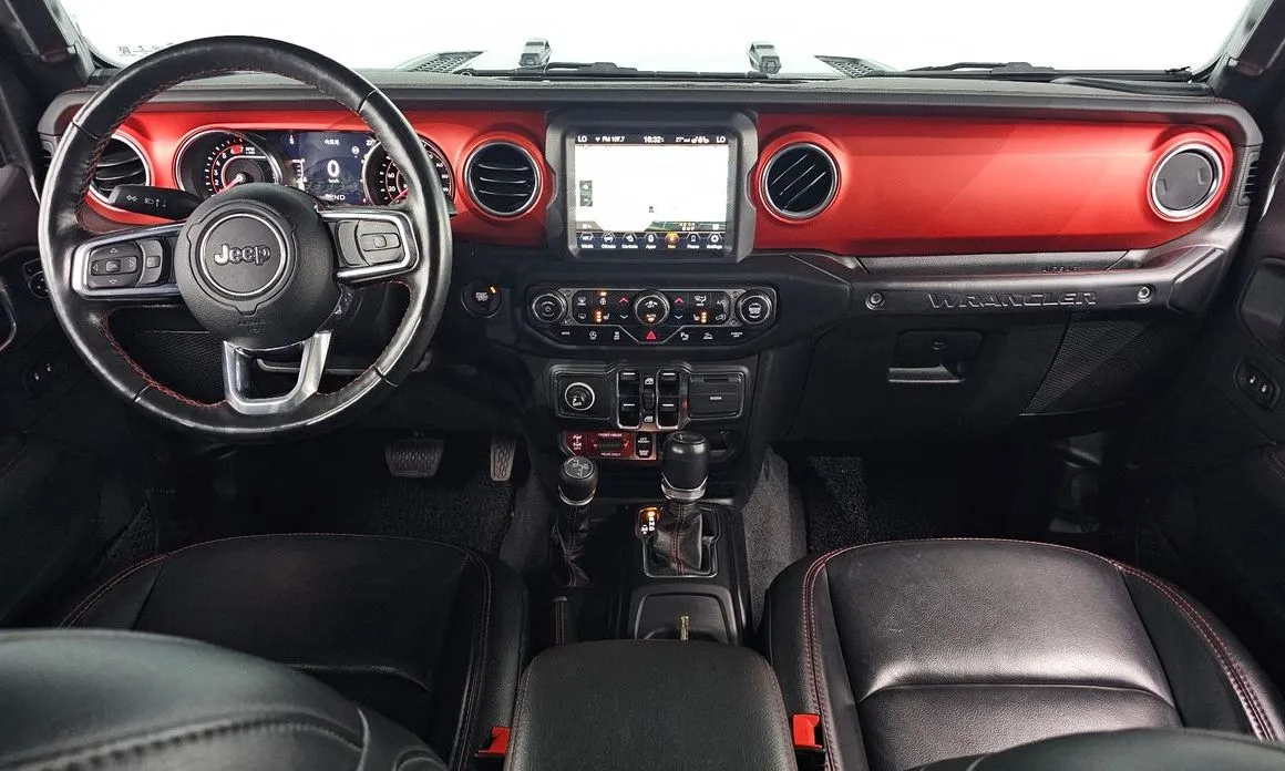 Jeep Wrangler — фото 10