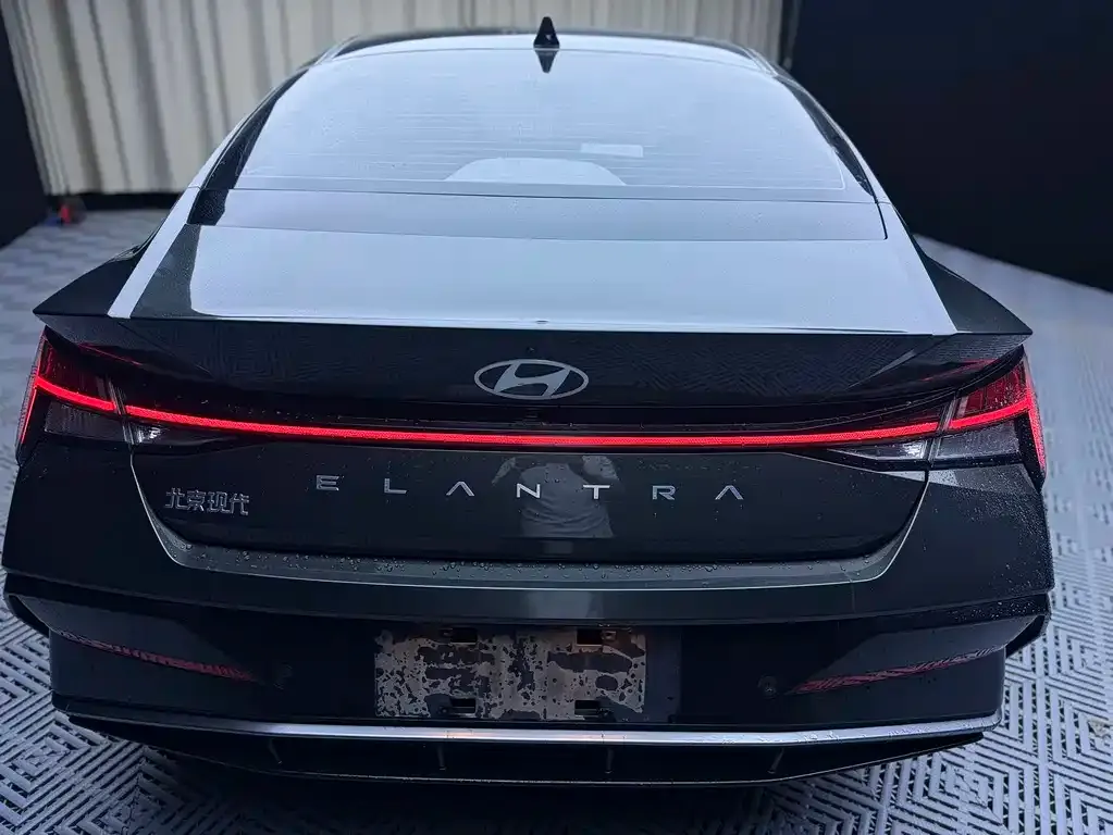 Hyundai Elantra — фото 9
