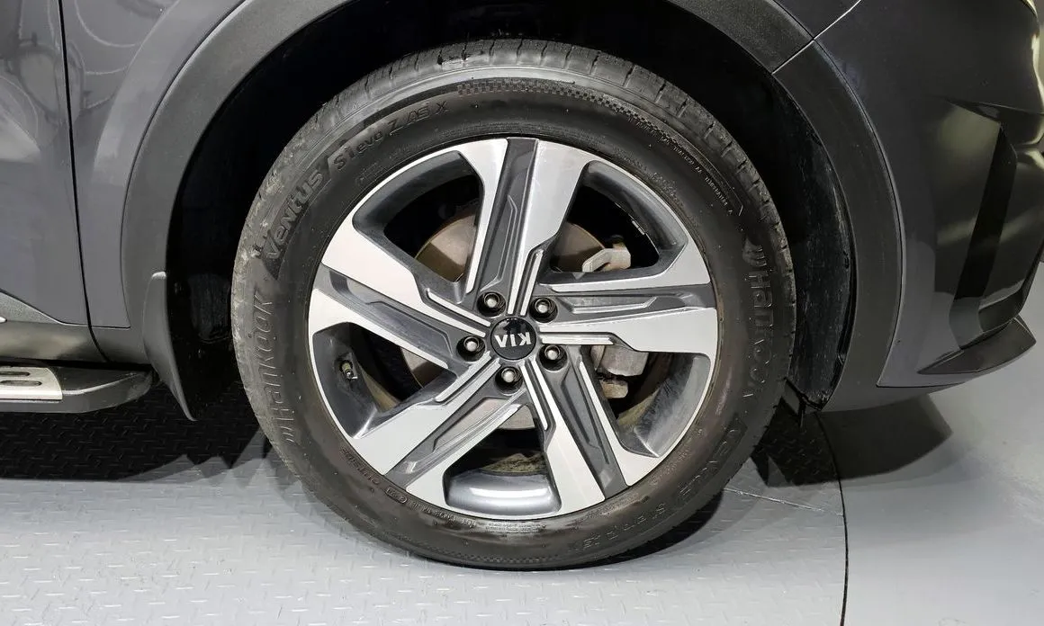 Kia Sorento — фото 6