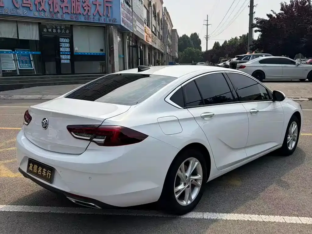 Buick Regal — фото 10