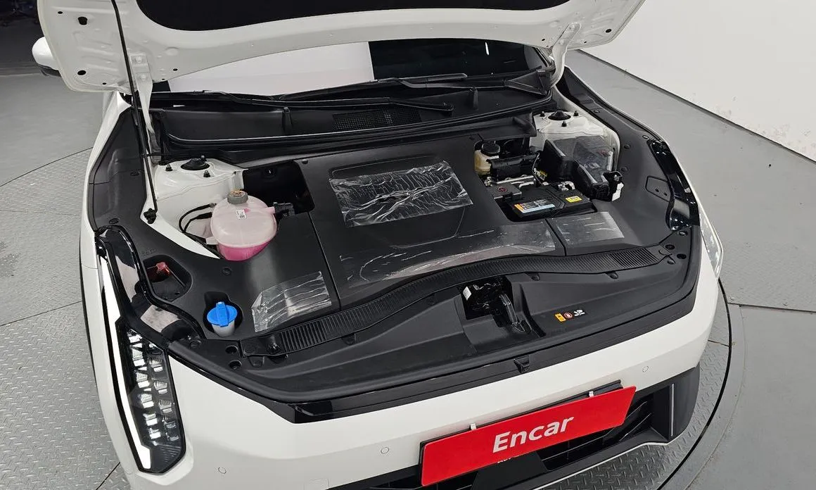 Kia EV4 — фото 4
