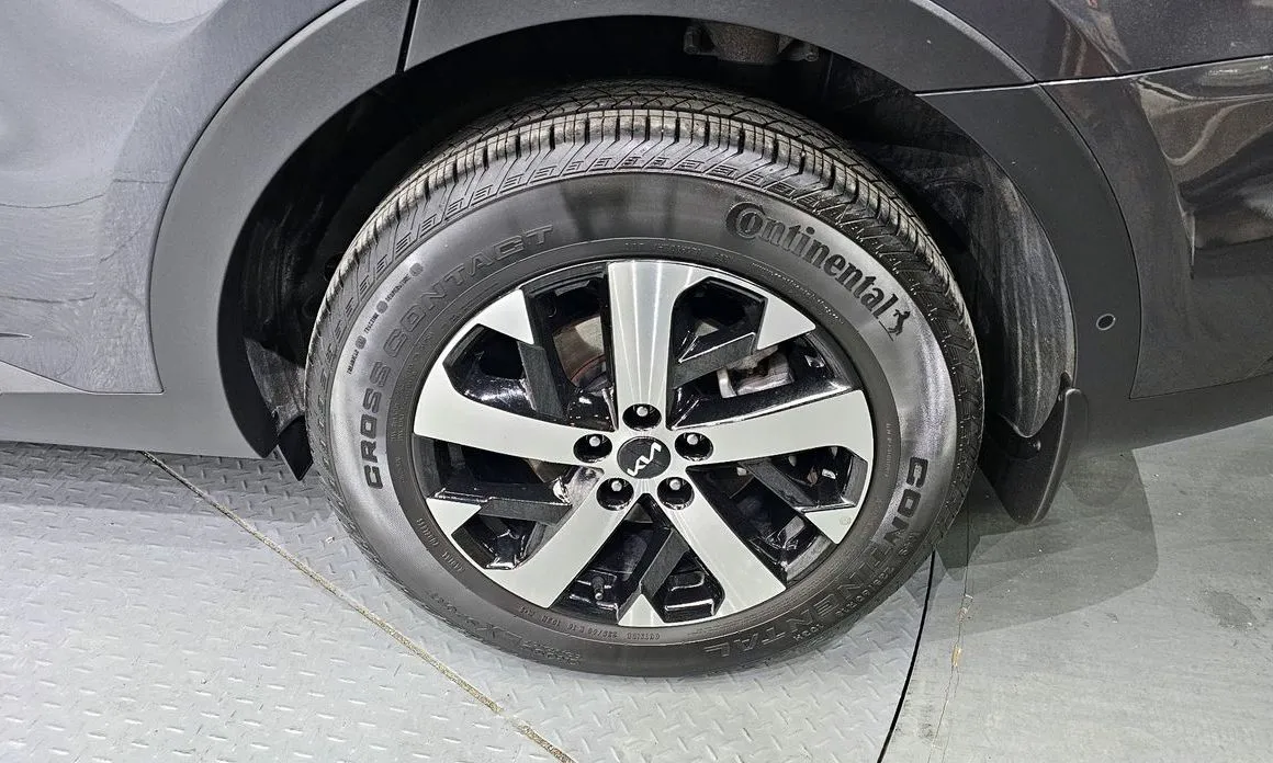 Kia Sorento — фото 5