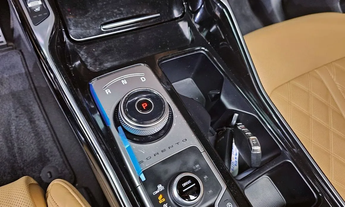 Kia Sorento — фото 9