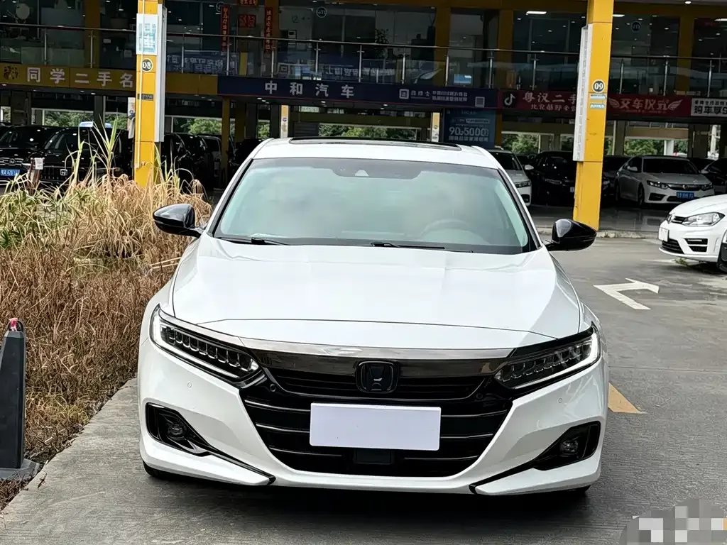 Honda Accord — фото 3