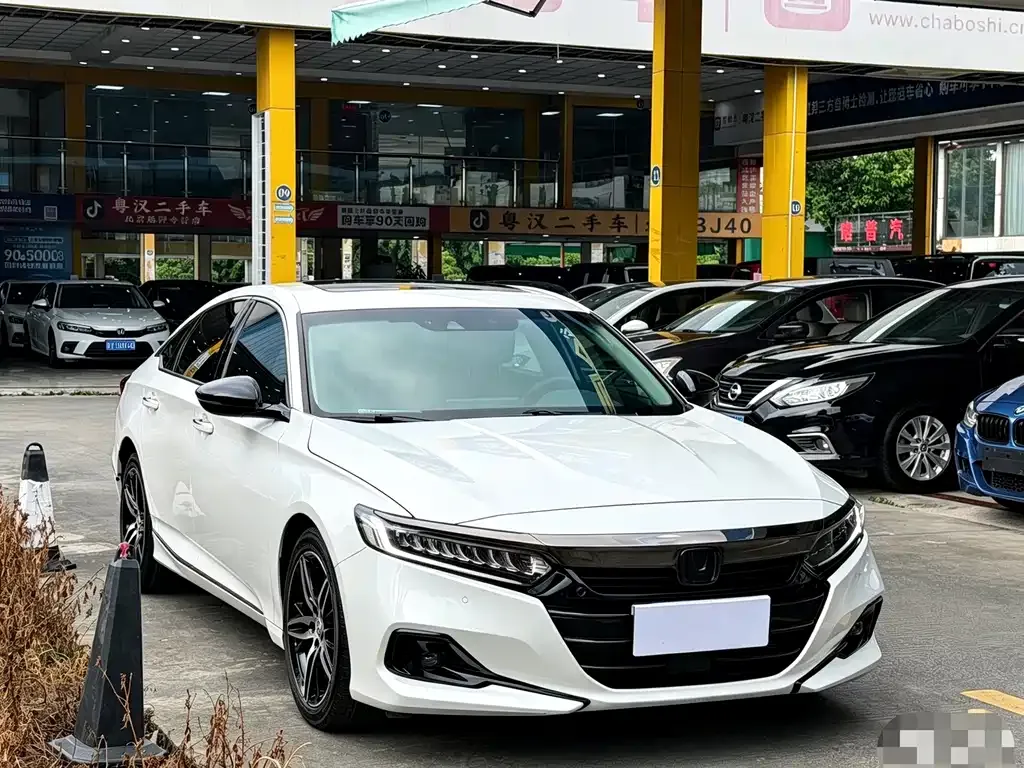 Honda Accord — фото 9