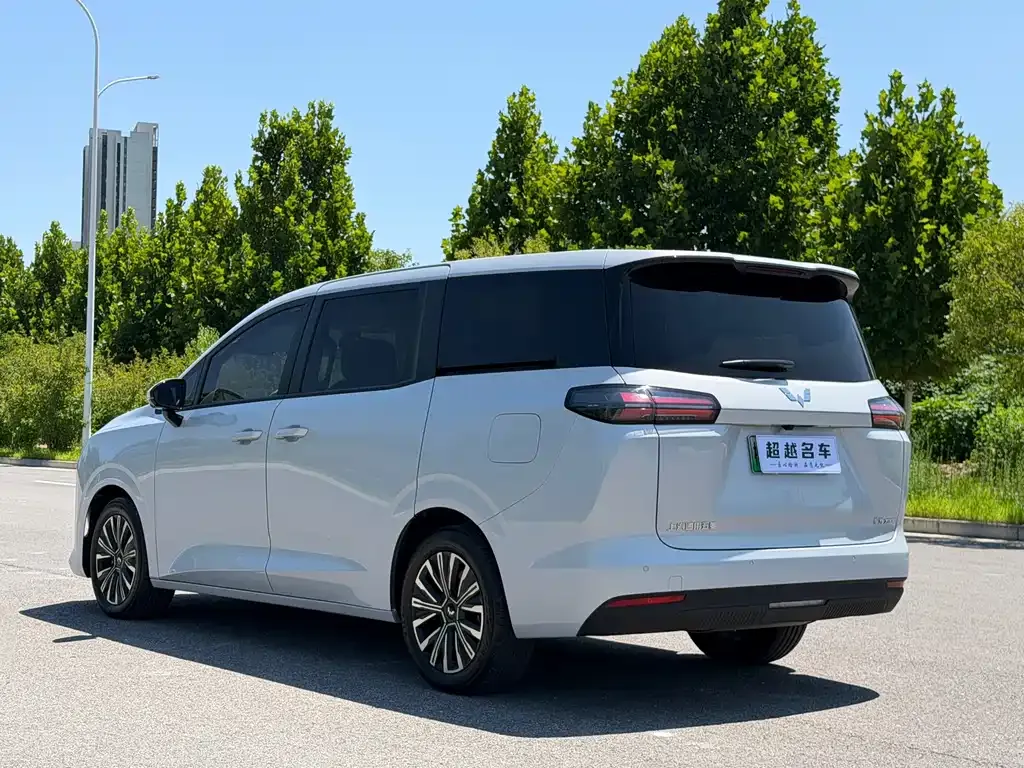 Wuling Starlight 730 New Energy — фото 10