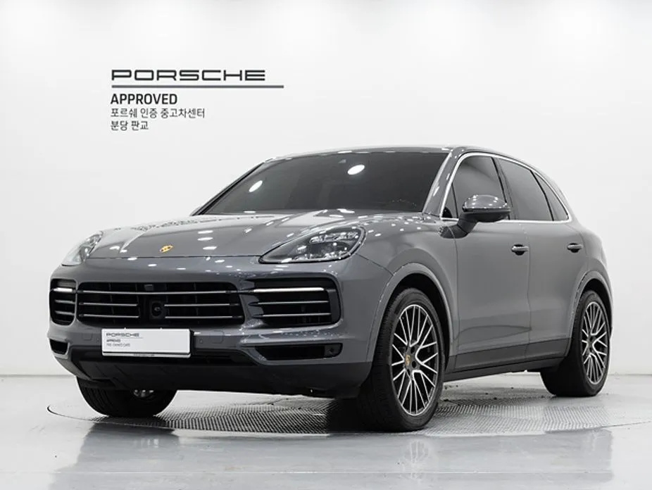 Porsche Cayenne — фото 1