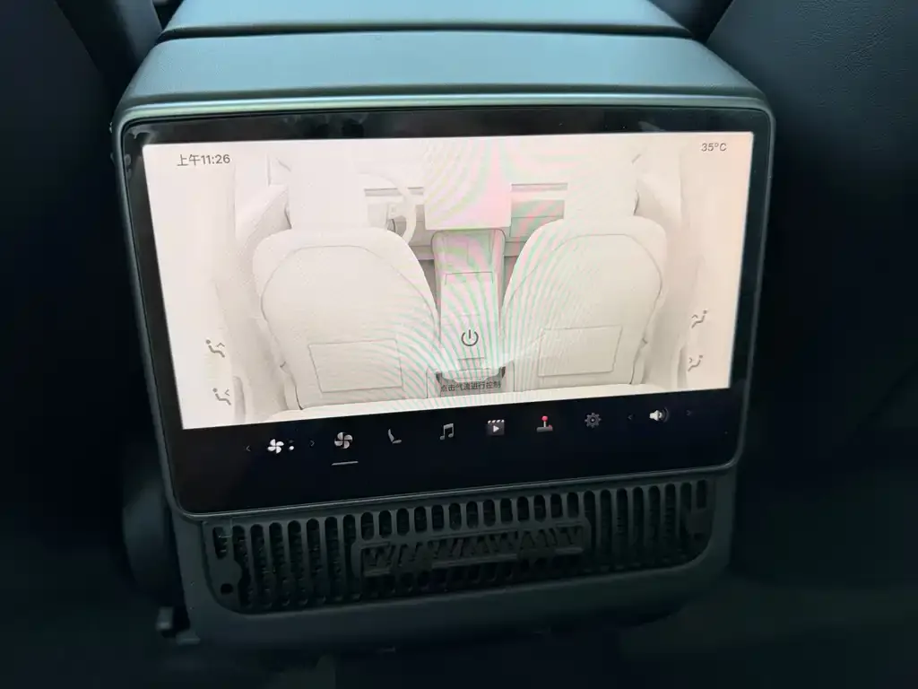 Tesla Model 3 — фото 2