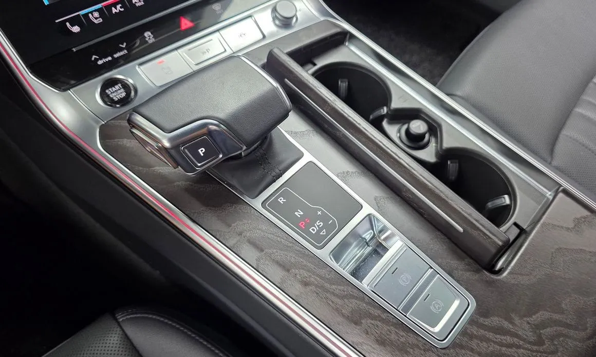 Audi A6 — фото 9