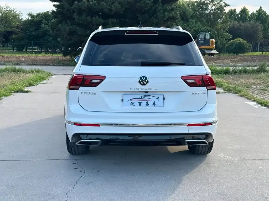 Volkswagen Tiguan L — фото 2