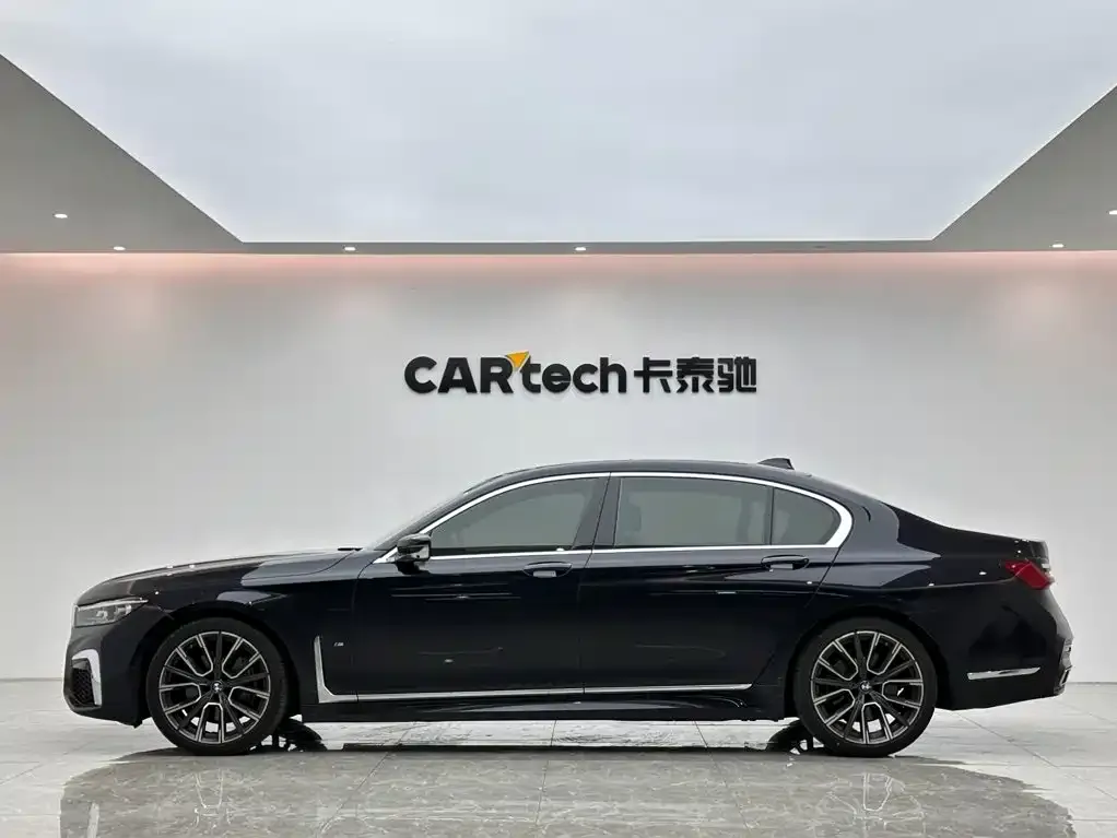 BMW 7 Series — фото 2