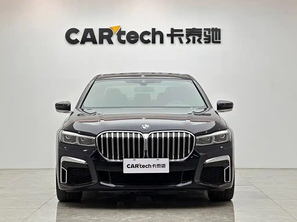 BMW 7 Series — фото 10