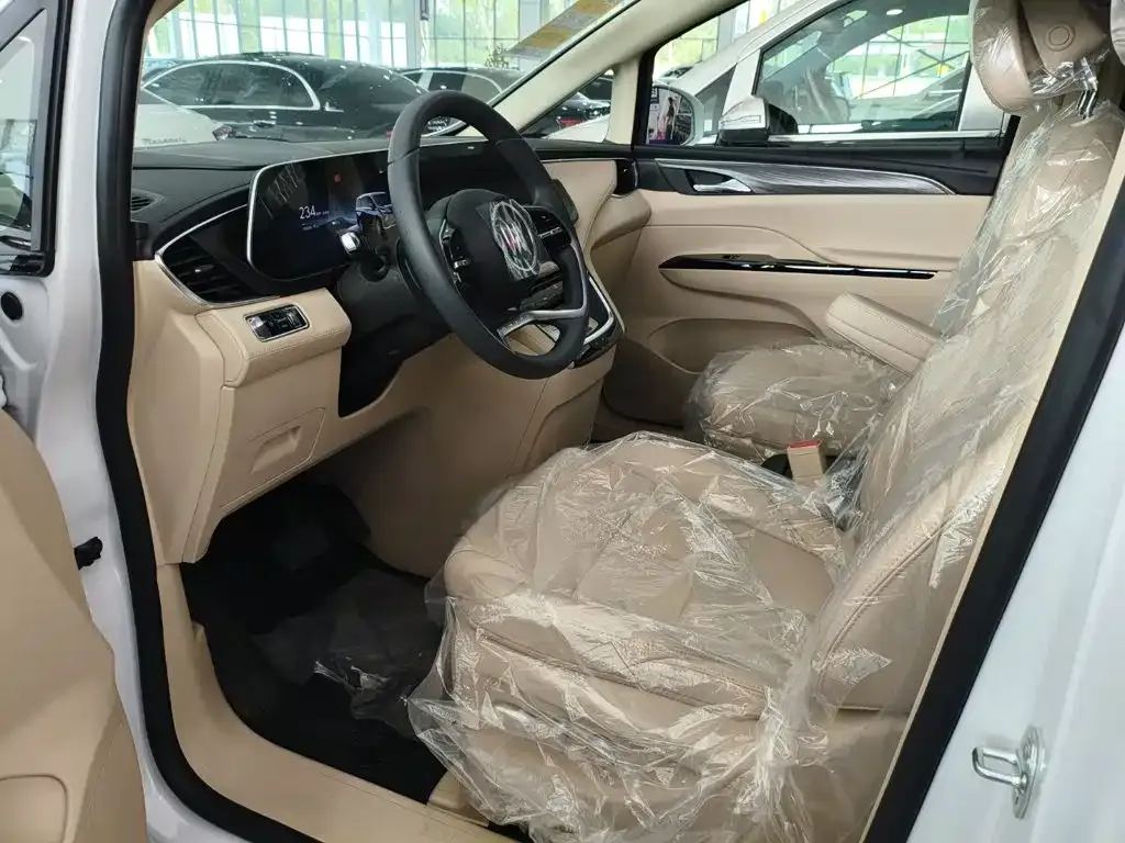 Buick GL8 Hybrid — фото 5