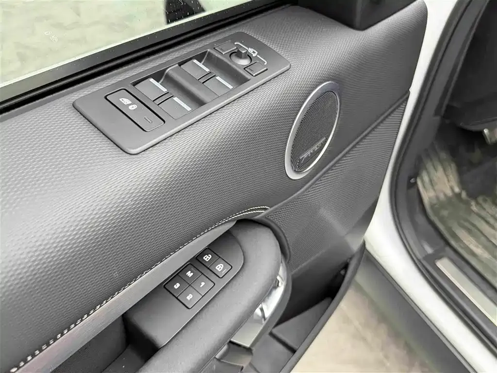 Land Rover Discovery — фото 10