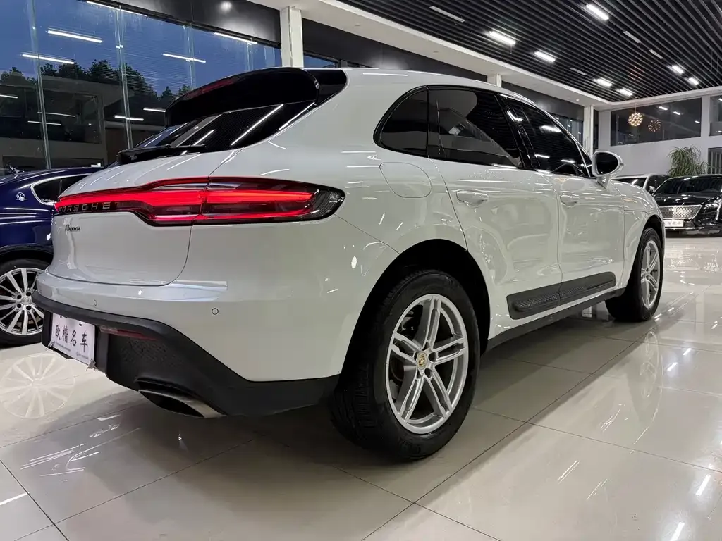 Porsche Macan — фото 8