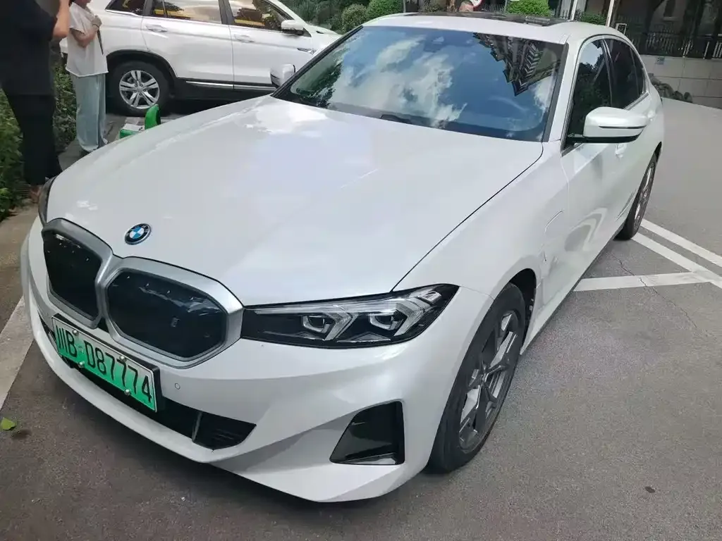 BMW i3 — фото 1
